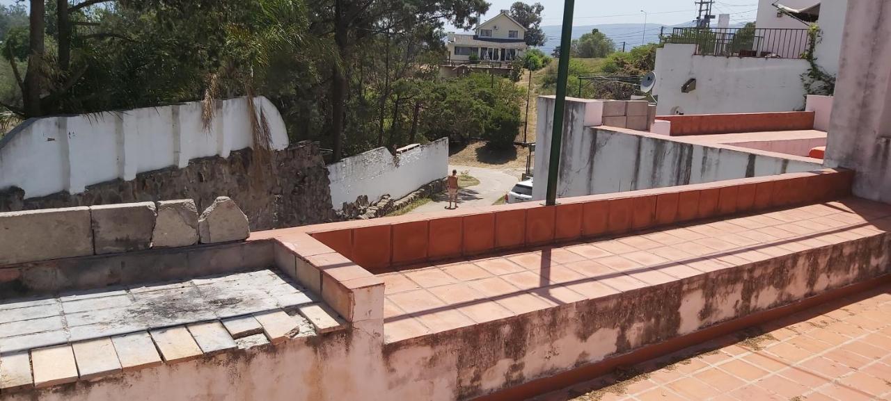 Departamentos Carlos Paz Bajada Al Lago فيلا كارلوس باز المظهر الخارجي الصورة