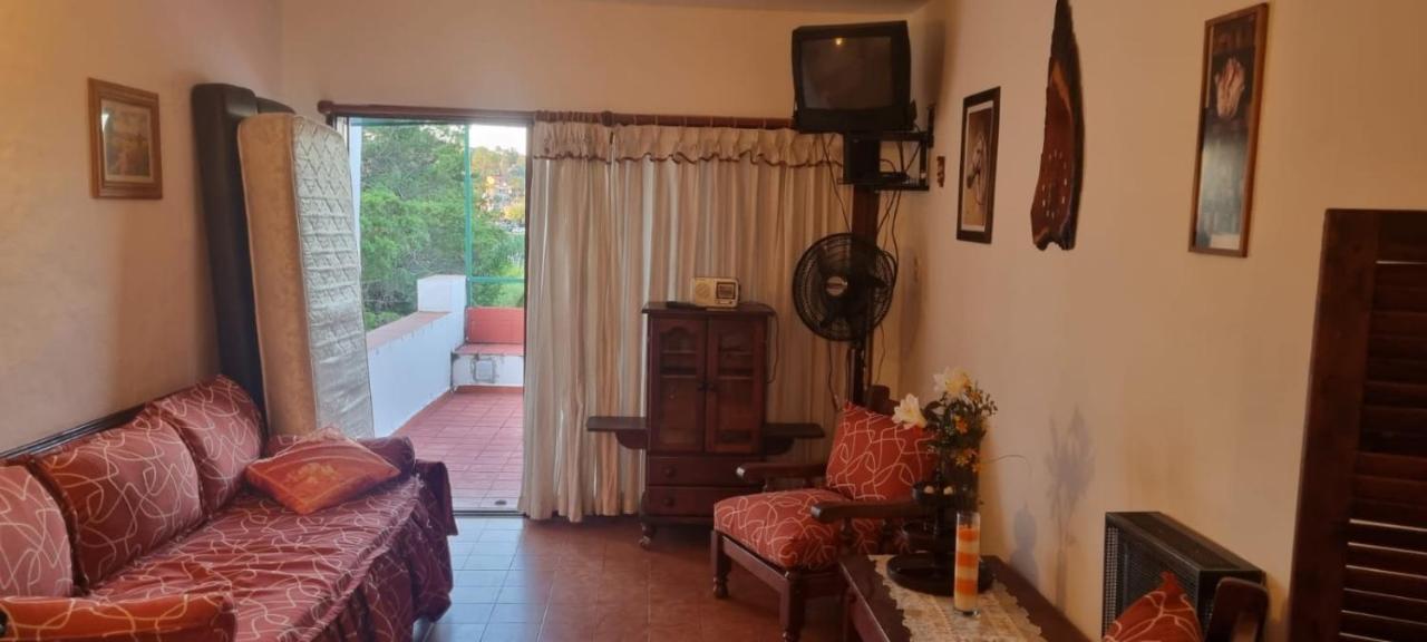 Departamentos Carlos Paz Bajada Al Lago فيلا كارلوس باز المظهر الخارجي الصورة