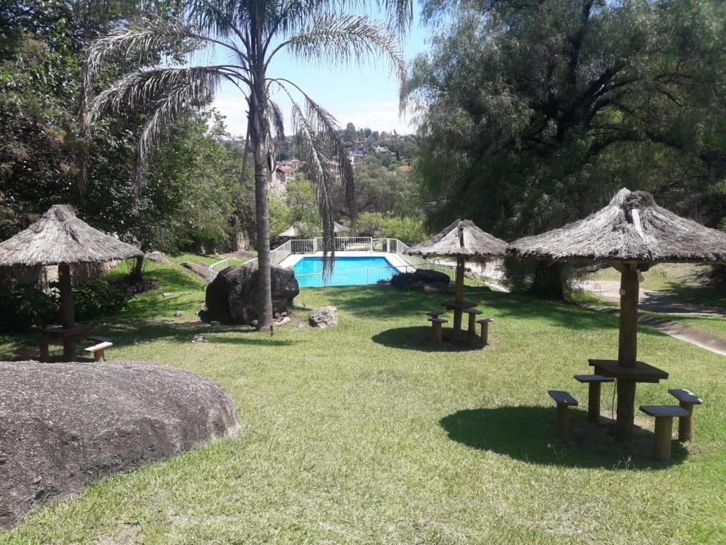 Departamentos Carlos Paz Bajada Al Lago فيلا كارلوس باز المظهر الخارجي الصورة